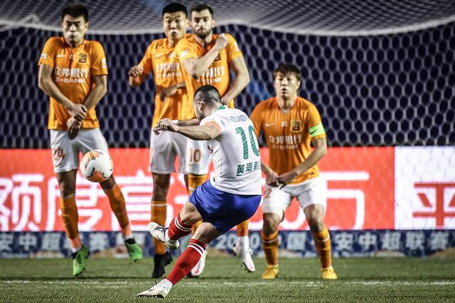 巴萨获民主刚果1000万欧赞助，标志将重回训练服